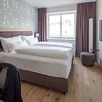 Ξενοδοχείο Walhalla 4*
